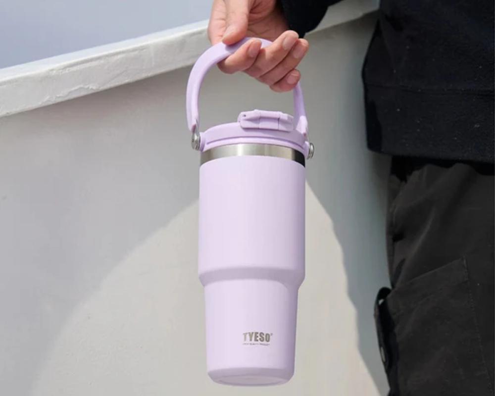Tumbler vs Water Bottle for Work and Travel
