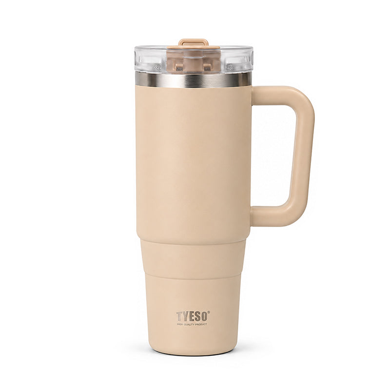Ceramic tumbler with handle, TYESO logo, clear lid and metal rim, oat beige